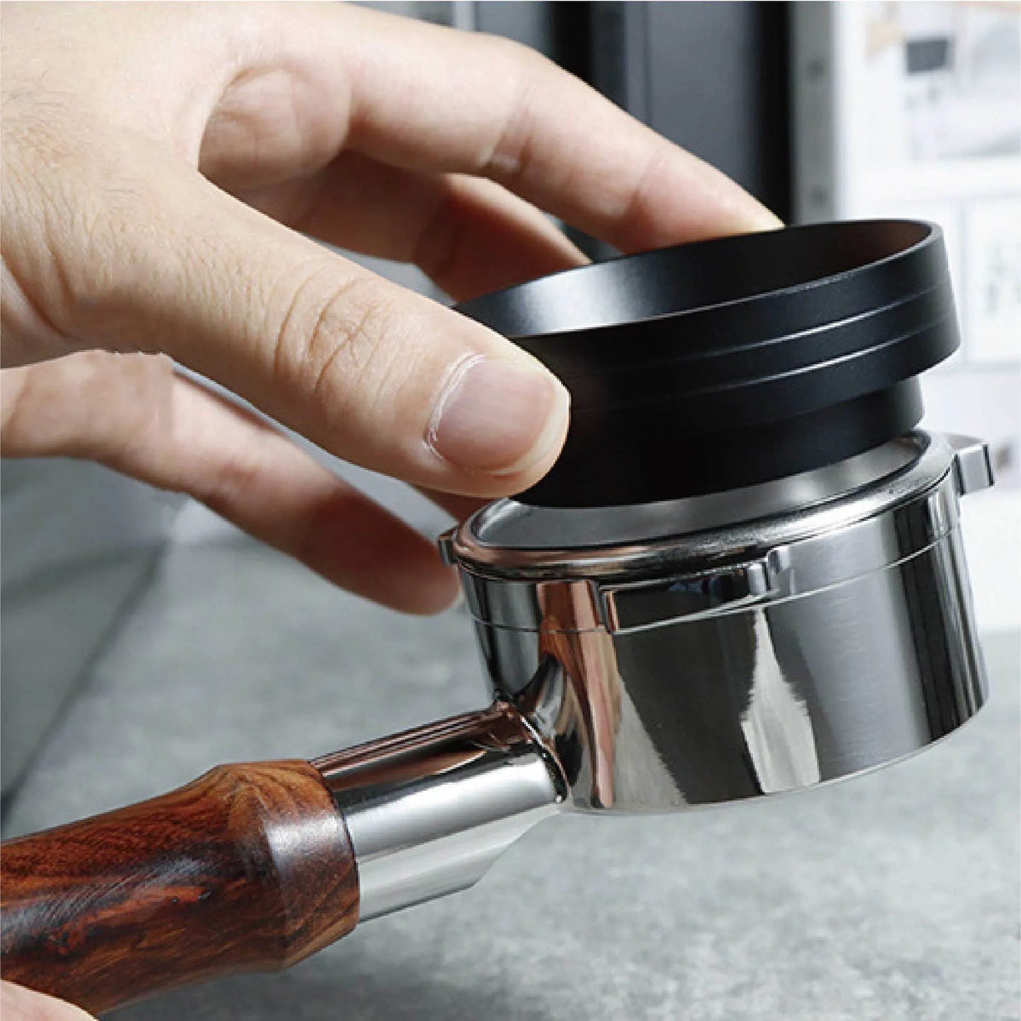 Black magnetic coffee dosing ring