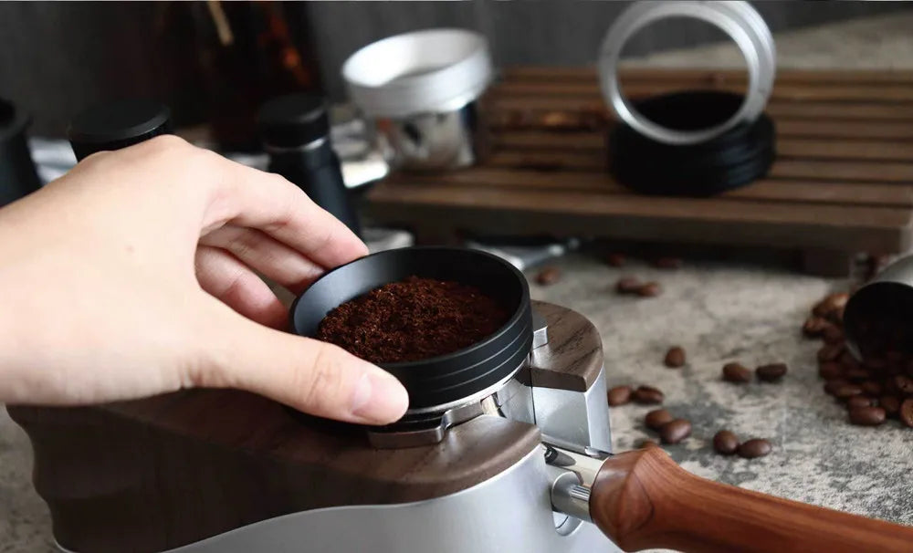 Black magnetic coffee dosing ring